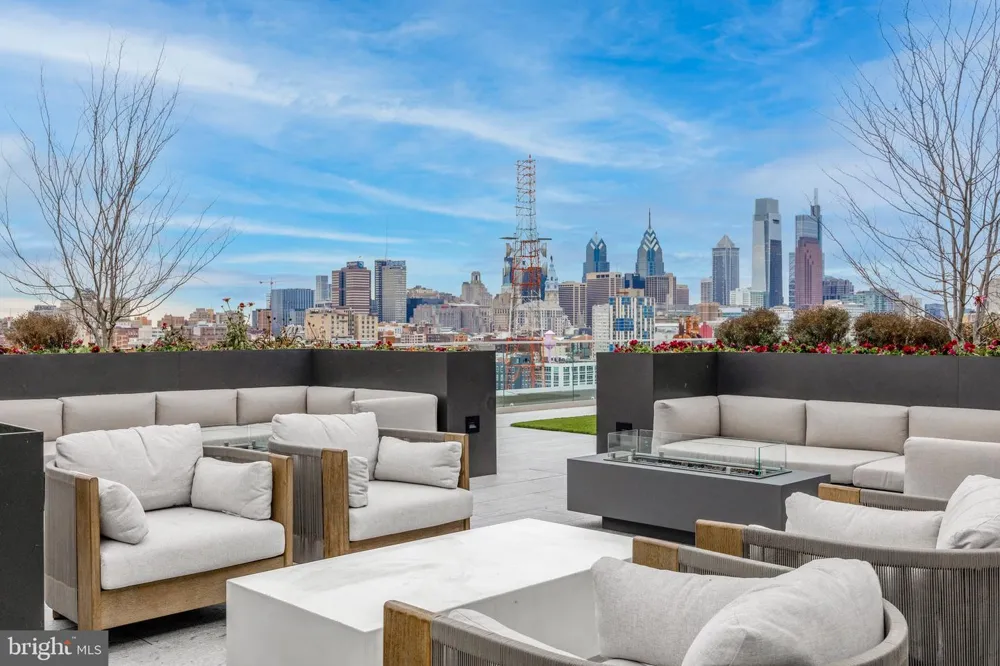 569 N 5TH STREET #509 Philadelphia, PA 19123
