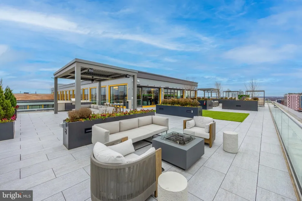 569 N 5TH STREET #509 Philadelphia, PA 19123