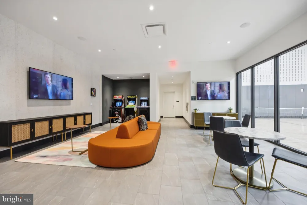 569 N 5TH STREET #509 Philadelphia, PA 19123