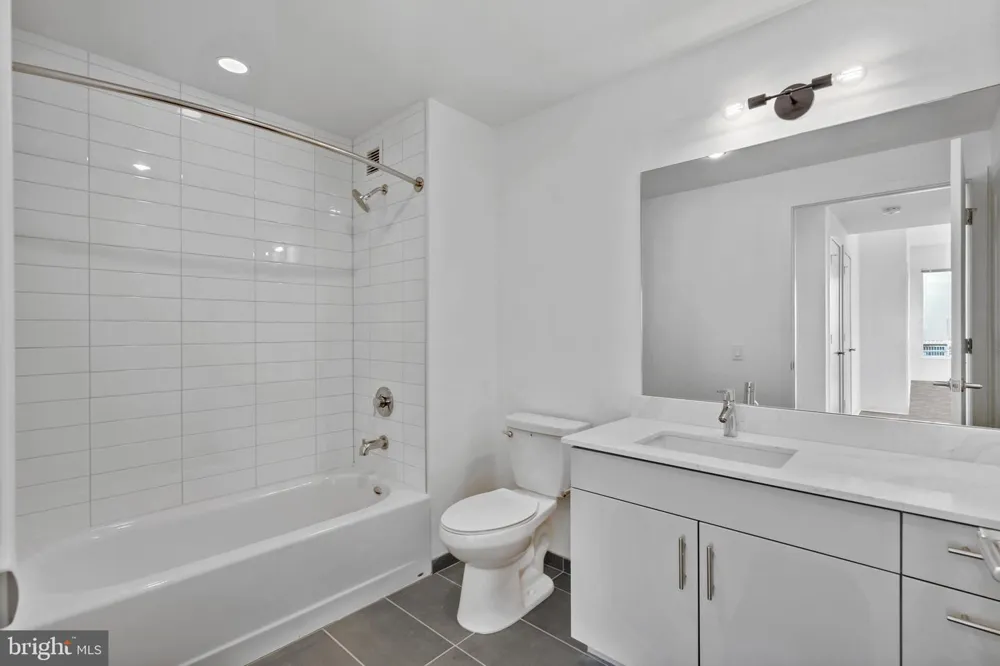 569 N 5TH STREET #509 Philadelphia, PA 19123