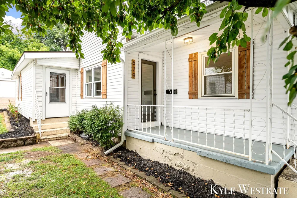 629 Harlan Avenue NE Grand Rapids, MI 49503