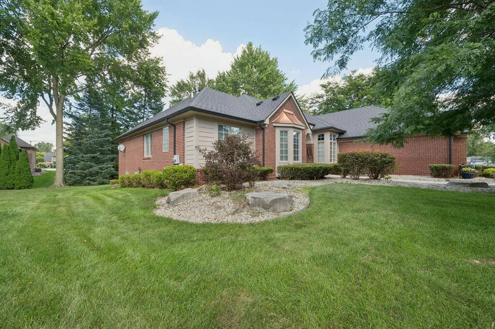 11215 Wilshire Drive Shelby, MI 48315