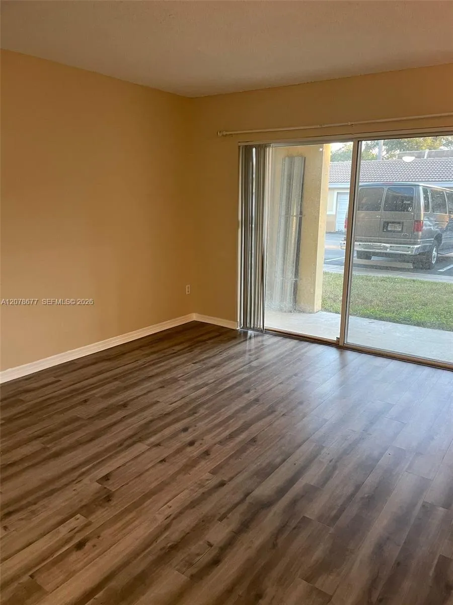 2640 S University Dr #113 Davie, FL 33328