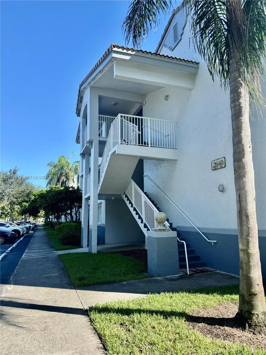 2640 S University Dr #113 Davie, FL 33328