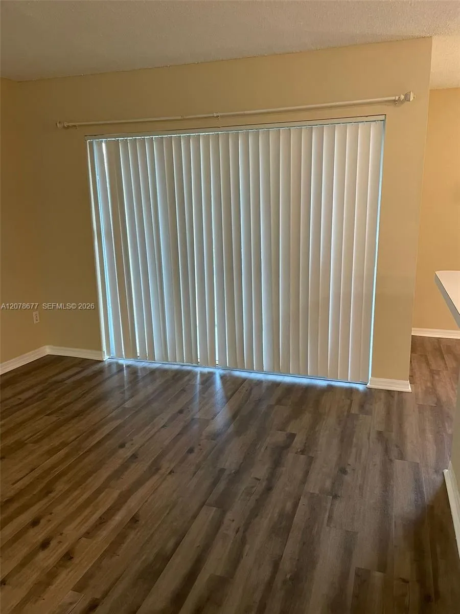 2640 S University Dr #113 Davie, FL 33328