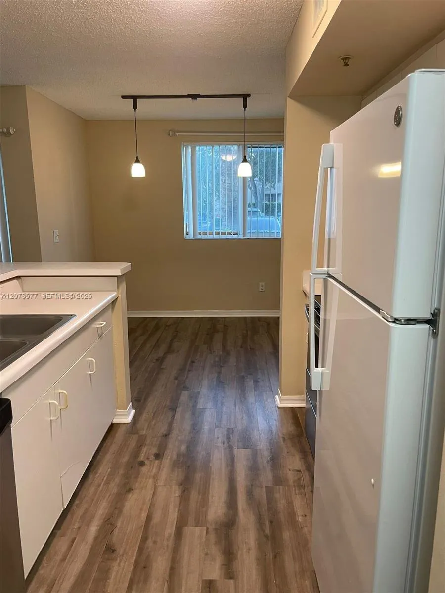 2640 S University Dr #113 Davie, FL 33328