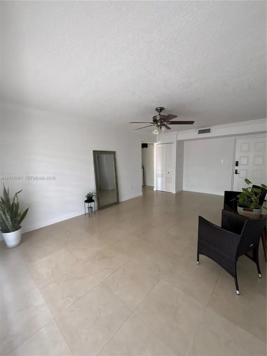 6305 Gage Pl #309A Miami Lakes, FL 33014