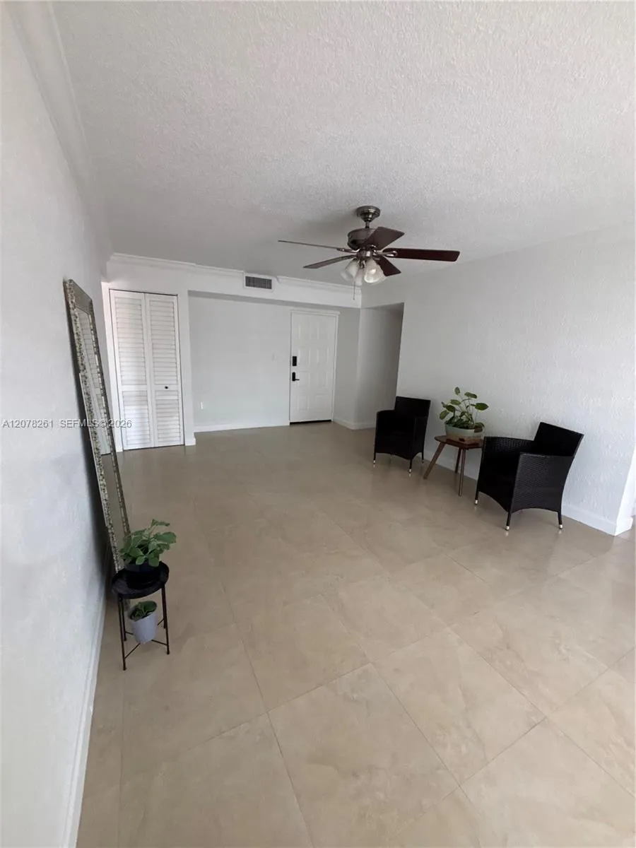 6305 Gage Pl #309A Miami Lakes, FL 33014