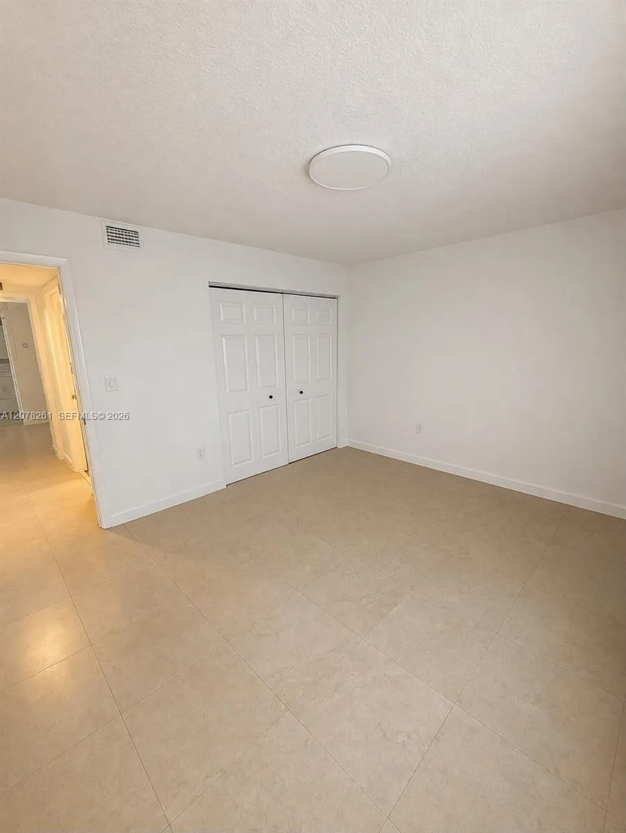 6305 Gage Pl #309A Miami Lakes, FL 33014