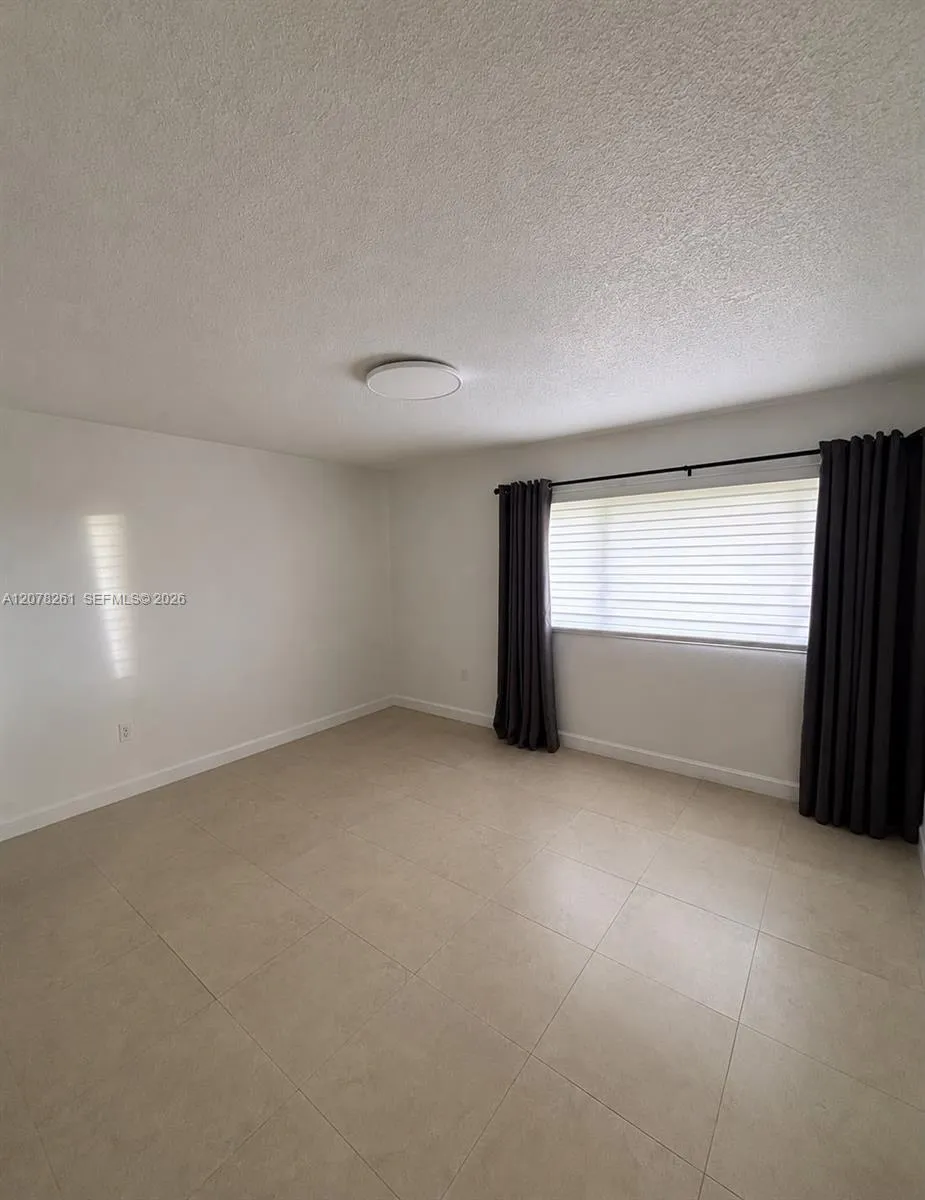 6305 Gage Pl #309A Miami Lakes, FL 33014