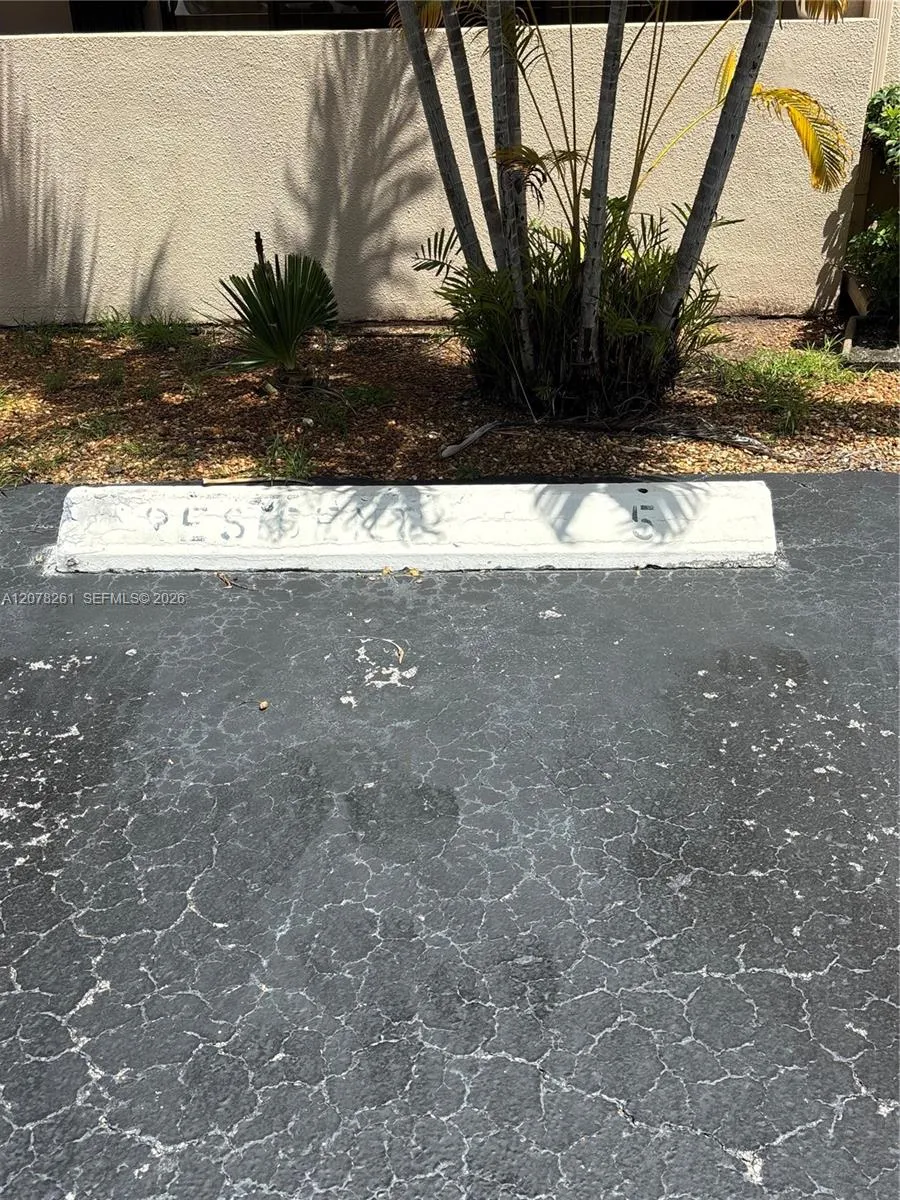 6305 Gage Pl #309A Miami Lakes, FL 33014
