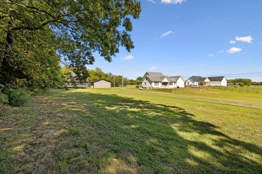 8919 Cedar Grove Rd Cross Plains, TN 37049