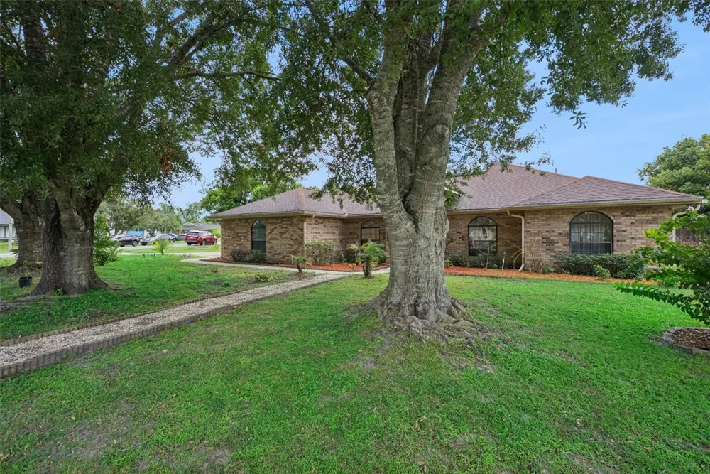 1302 LYDIA DRIVE Deltona, FL 32725
