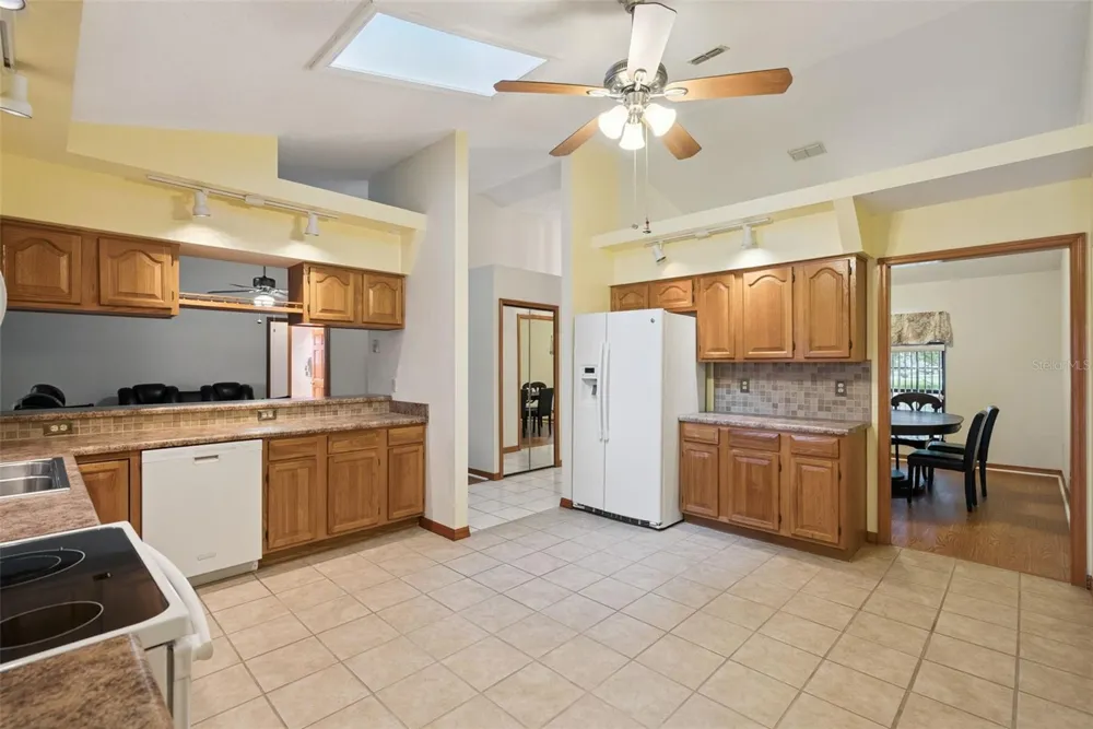 1302 LYDIA DRIVE Deltona, FL 32725