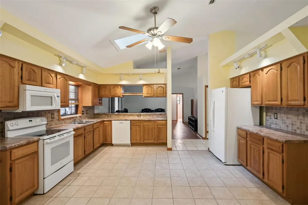 1302 LYDIA DRIVE Deltona, FL 32725
