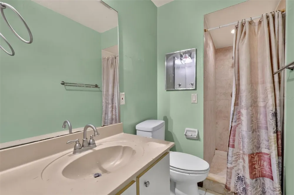 37320 BEACH DR Umatilla, FL 32784