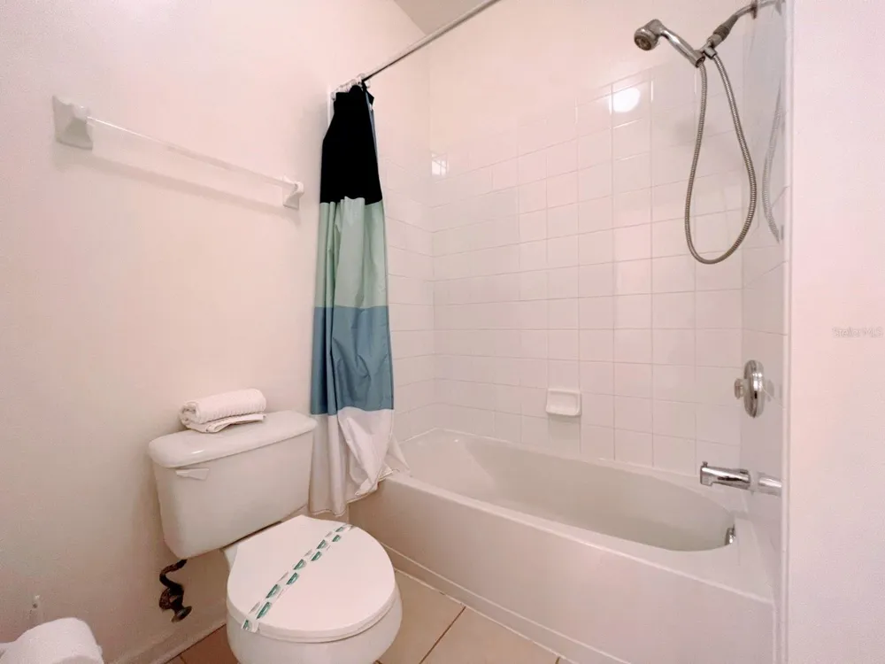 2302 SILVER PALM DRIVE #301 Kissimmee, FL 34747