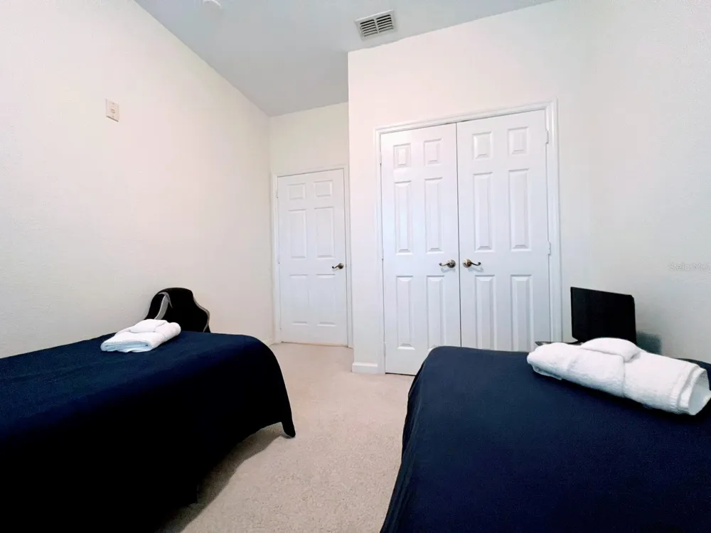 2302 SILVER PALM DRIVE #301 Kissimmee, FL 34747