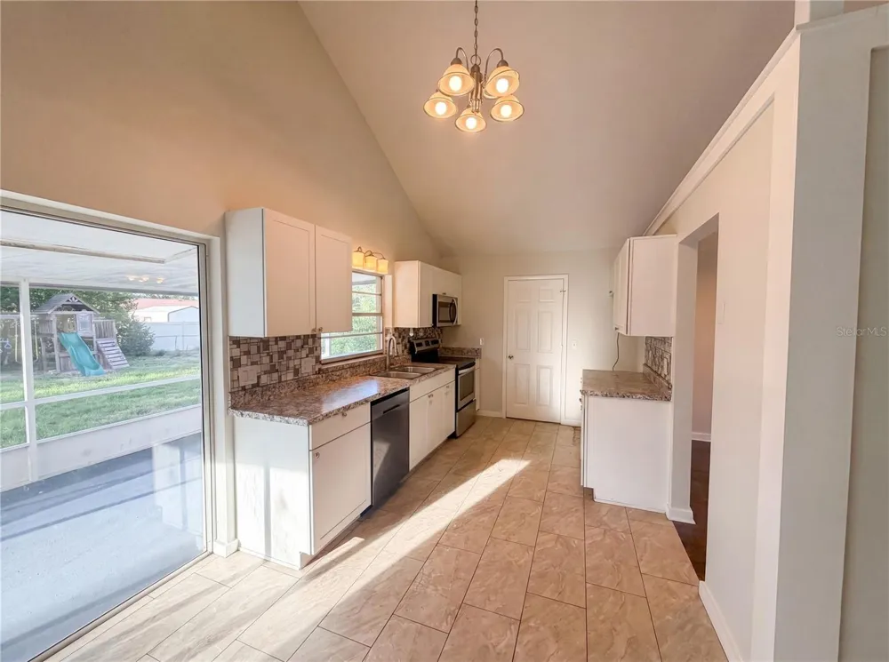 880 FRUITLAND DRIVE Deltona, FL 32725