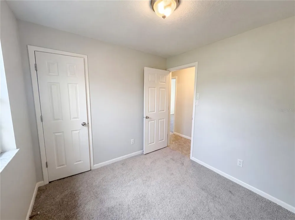 880 FRUITLAND DRIVE Deltona, FL 32725