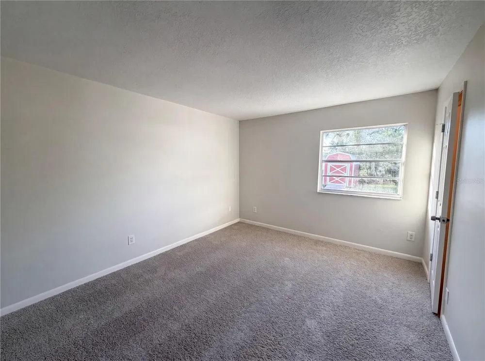 880 FRUITLAND DRIVE Deltona, FL 32725