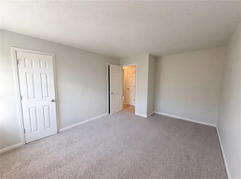 880 FRUITLAND DRIVE Deltona, FL 32725