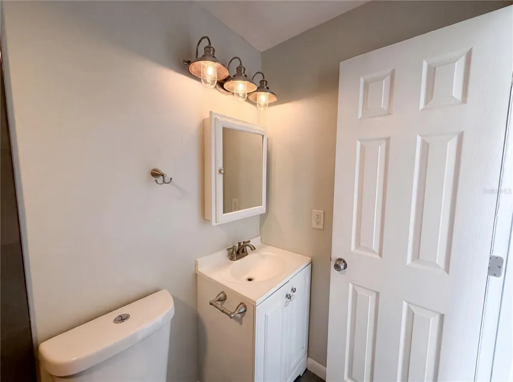 880 FRUITLAND DRIVE Deltona, FL 32725