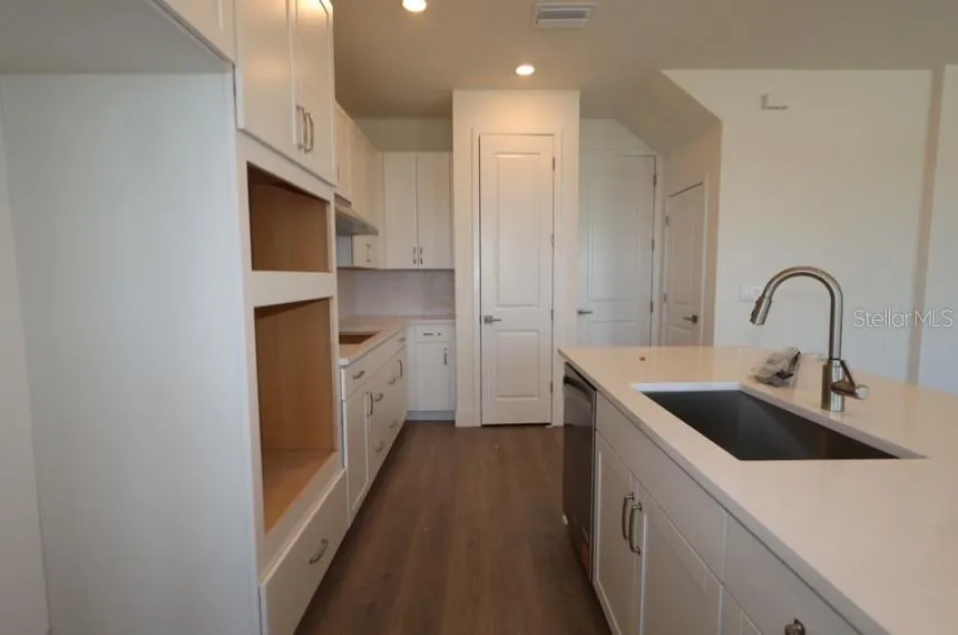 7203 TIDELAND LANE Sarasota, FL 34240