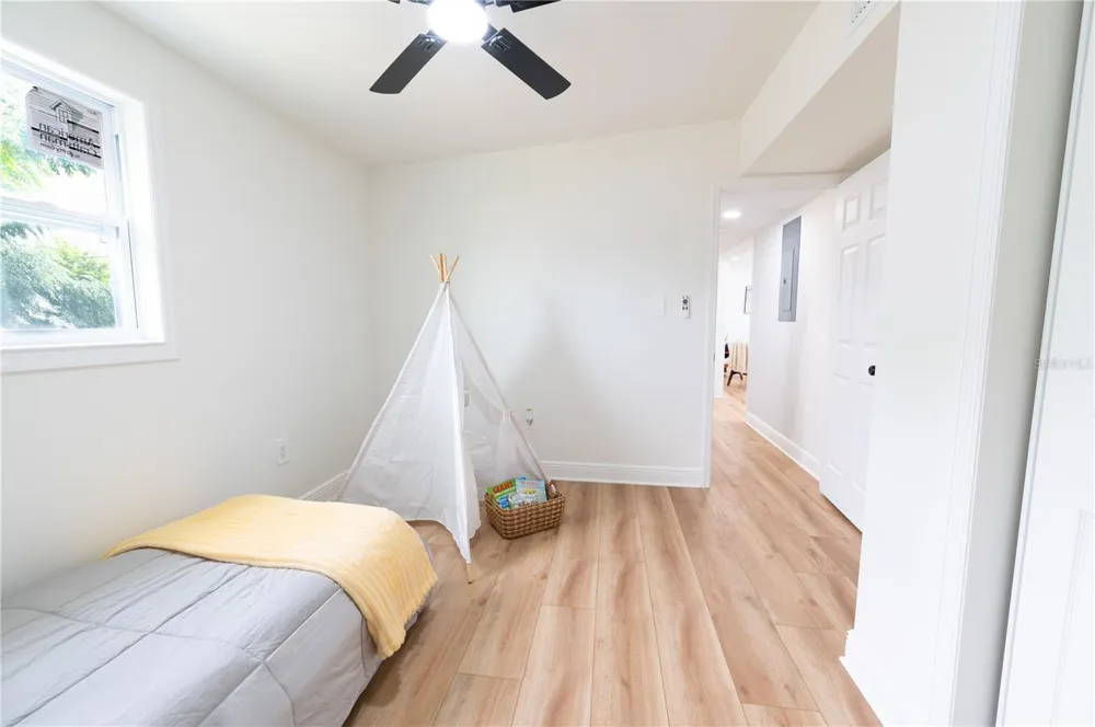 1503 LANCELOT LOOP Tampa, FL 33619
