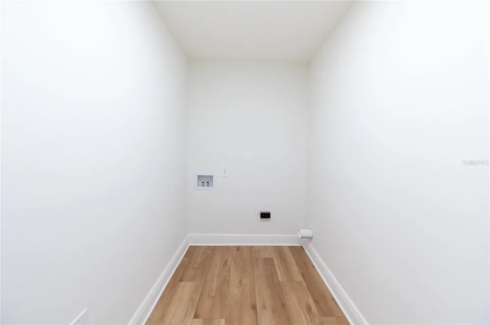 1503 LANCELOT LOOP Tampa, FL 33619