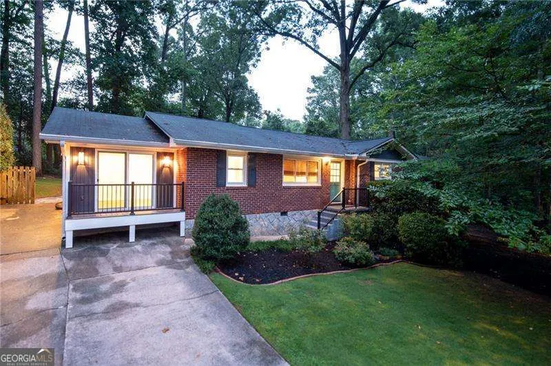 1170 N Druid Woods CT Decatur, GA 30033