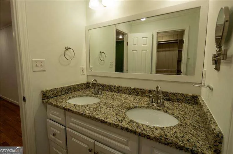 1170 N Druid Woods CT Decatur, GA 30033