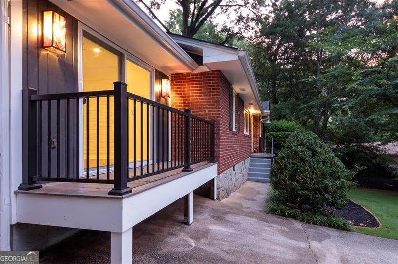 1170 N Druid Woods CT Decatur, GA 30033