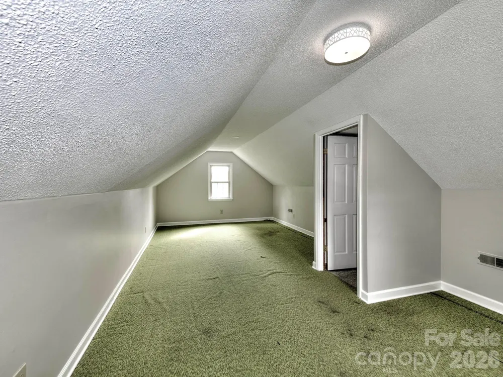 1401 Heatherloch Drive Gastonia, NC 28054
