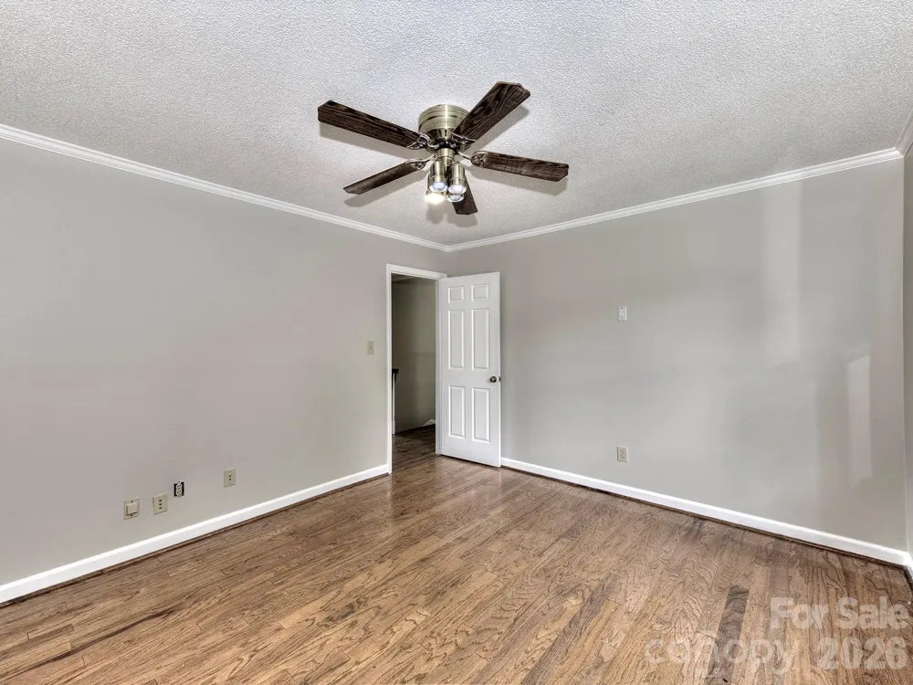1401 Heatherloch Drive Gastonia, NC 28054