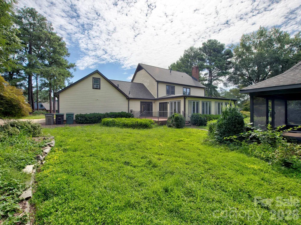 1401 Heatherloch Drive Gastonia, NC 28054