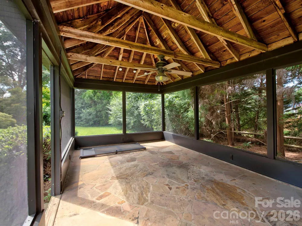1401 Heatherloch Drive Gastonia, NC 28054