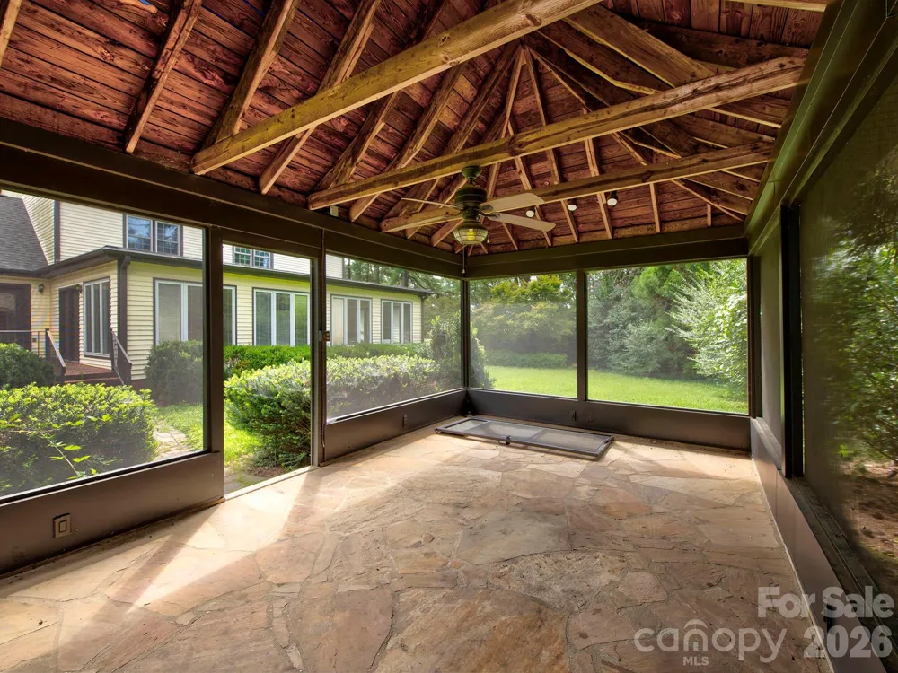 1401 Heatherloch Drive Gastonia, NC 28054