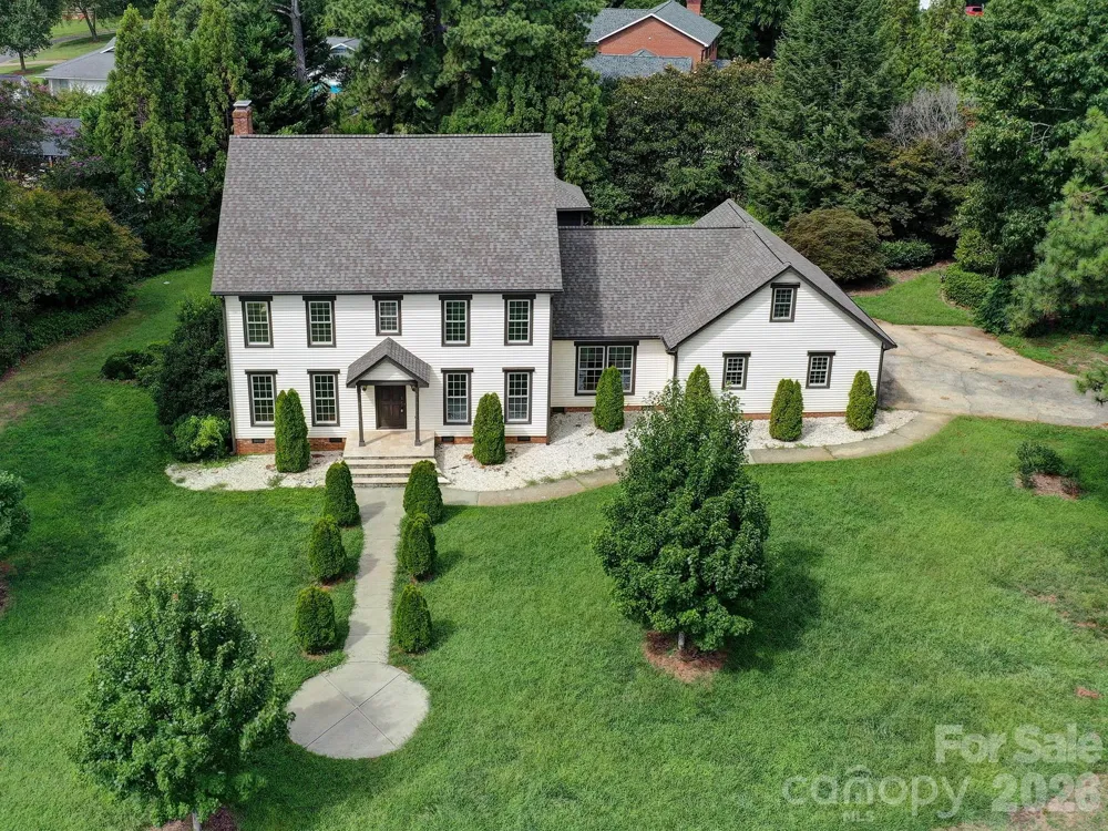 1401 Heatherloch Drive Gastonia, NC 28054