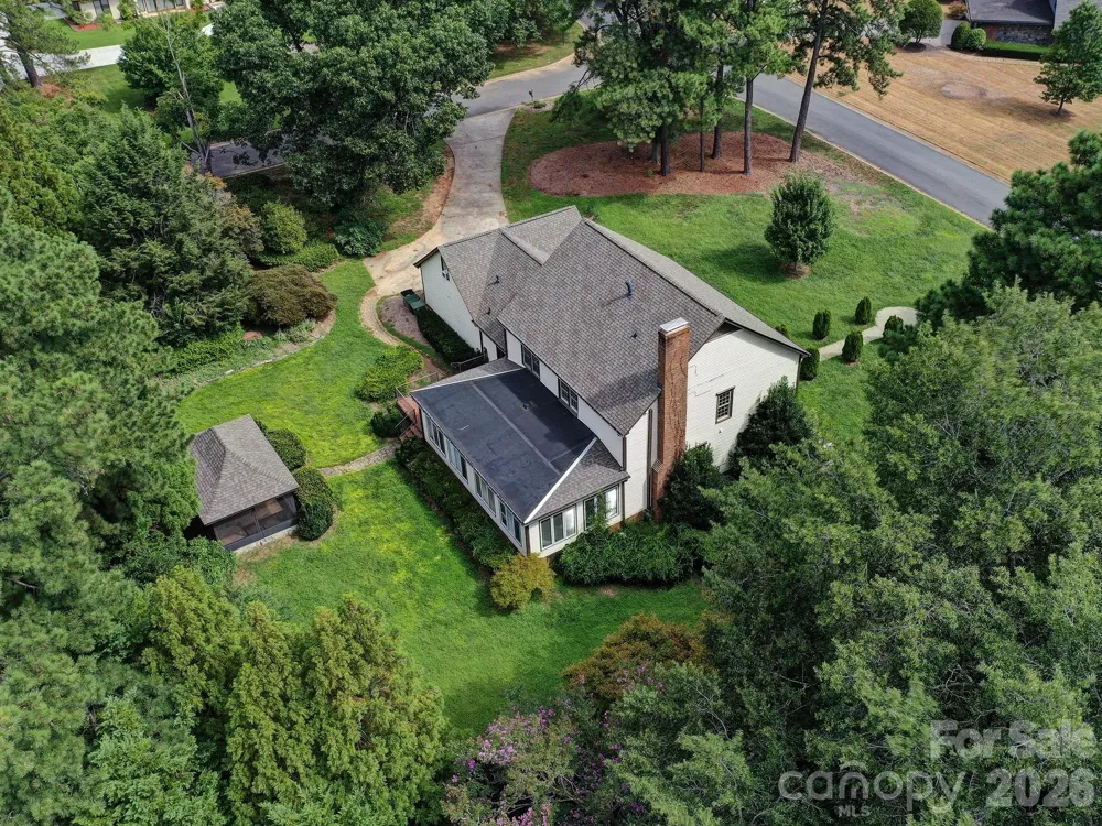 1401 Heatherloch Drive Gastonia, NC 28054