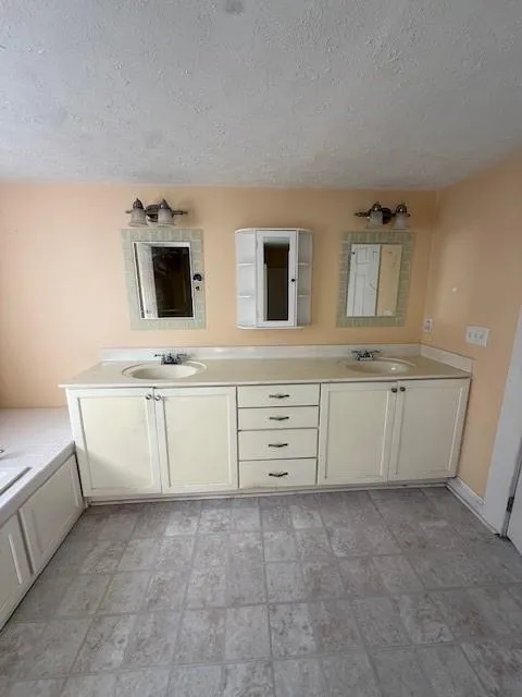 709 College Street Calhoun, GA 30701