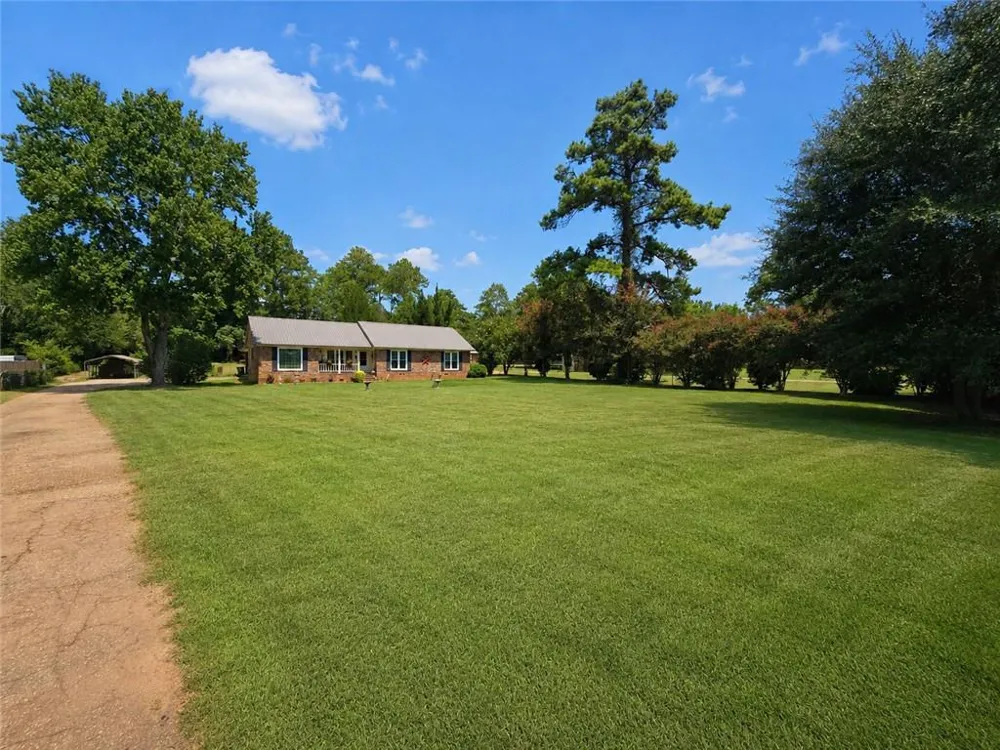 3511 W Surrey Road Albany, GA 31721