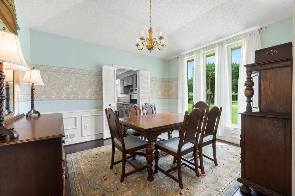 221 Manor Way Sunnyvale, TX 75182