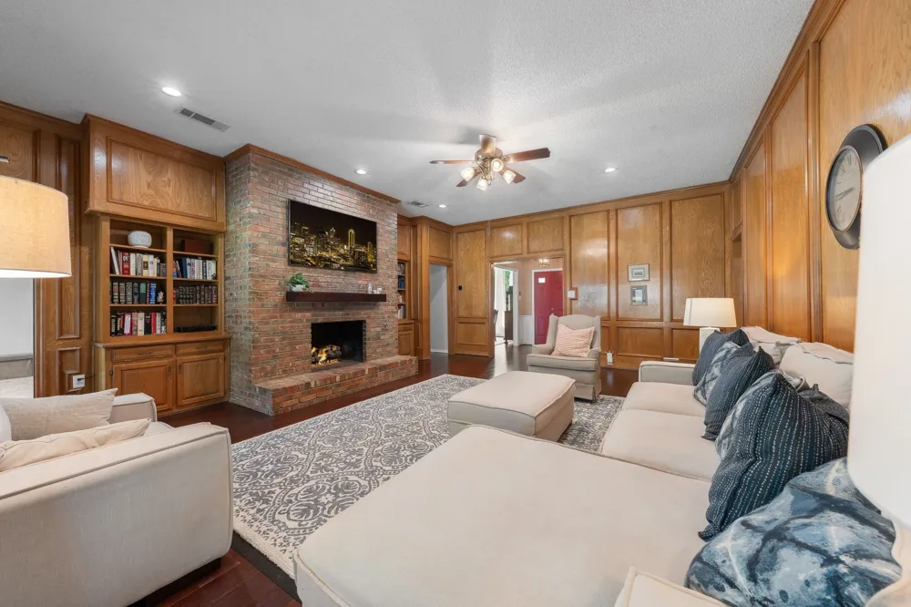 221 Manor Way Sunnyvale, TX 75182