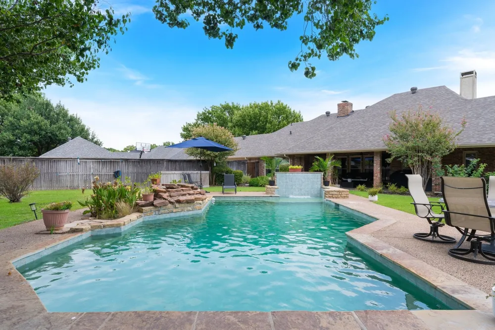 221 Manor Way Sunnyvale, TX 75182