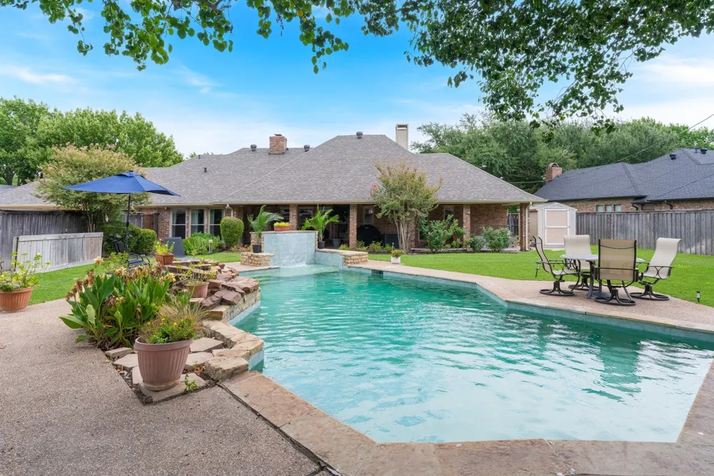 221 Manor Way Sunnyvale, TX 75182