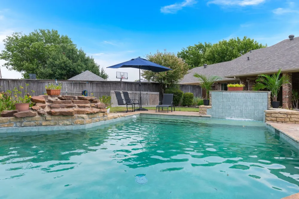 221 Manor Way Sunnyvale, TX 75182