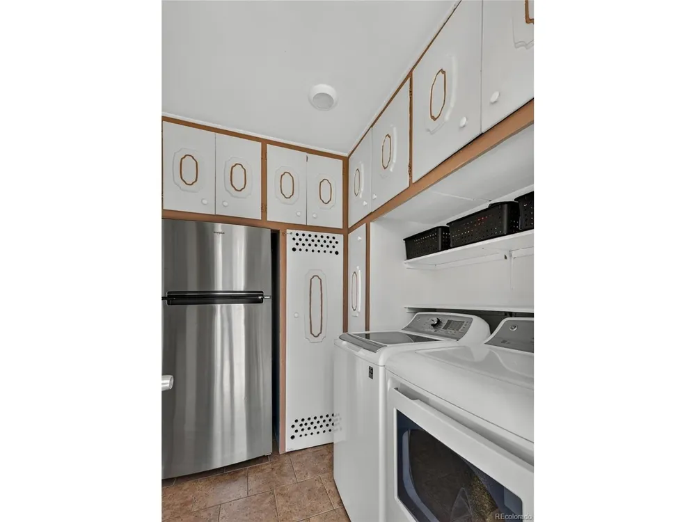 2836 W Irvington Place Denver, CO 80219