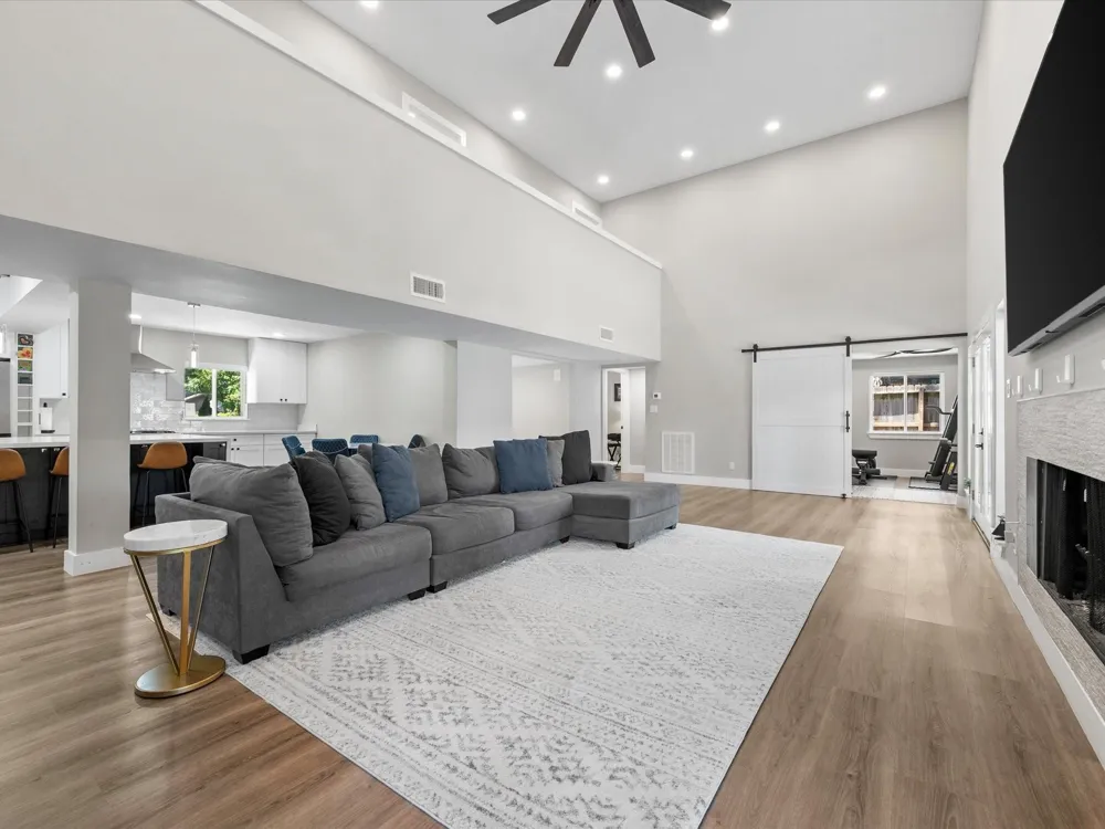 8202 Argentina Street Jersey Village, TX 77040