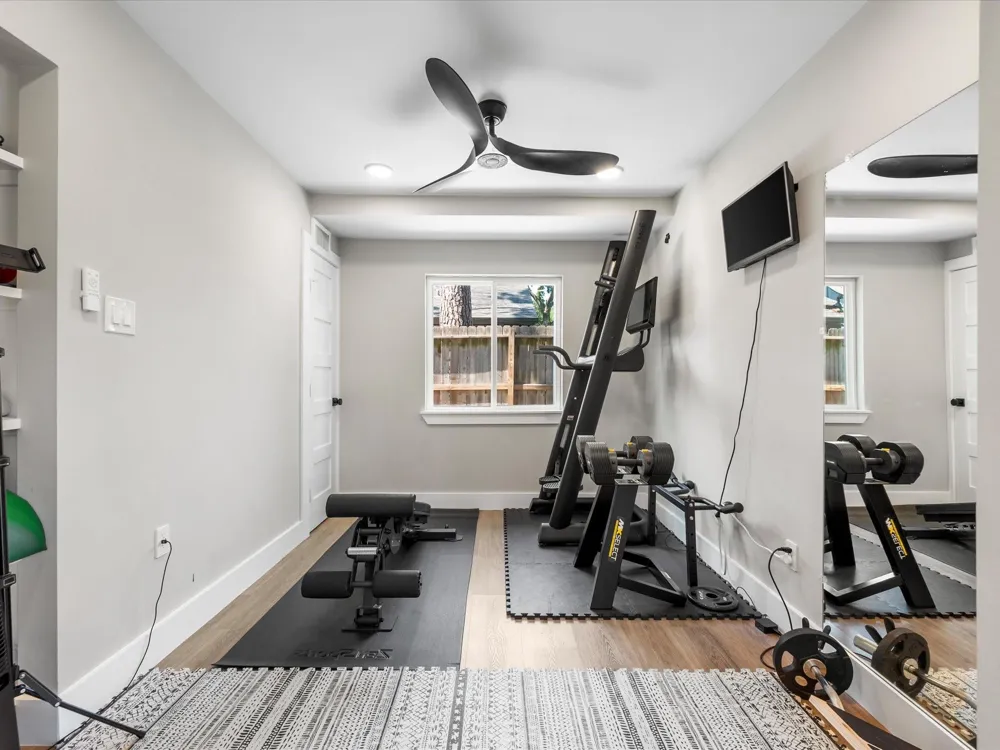 8202 Argentina Street Jersey Village, TX 77040